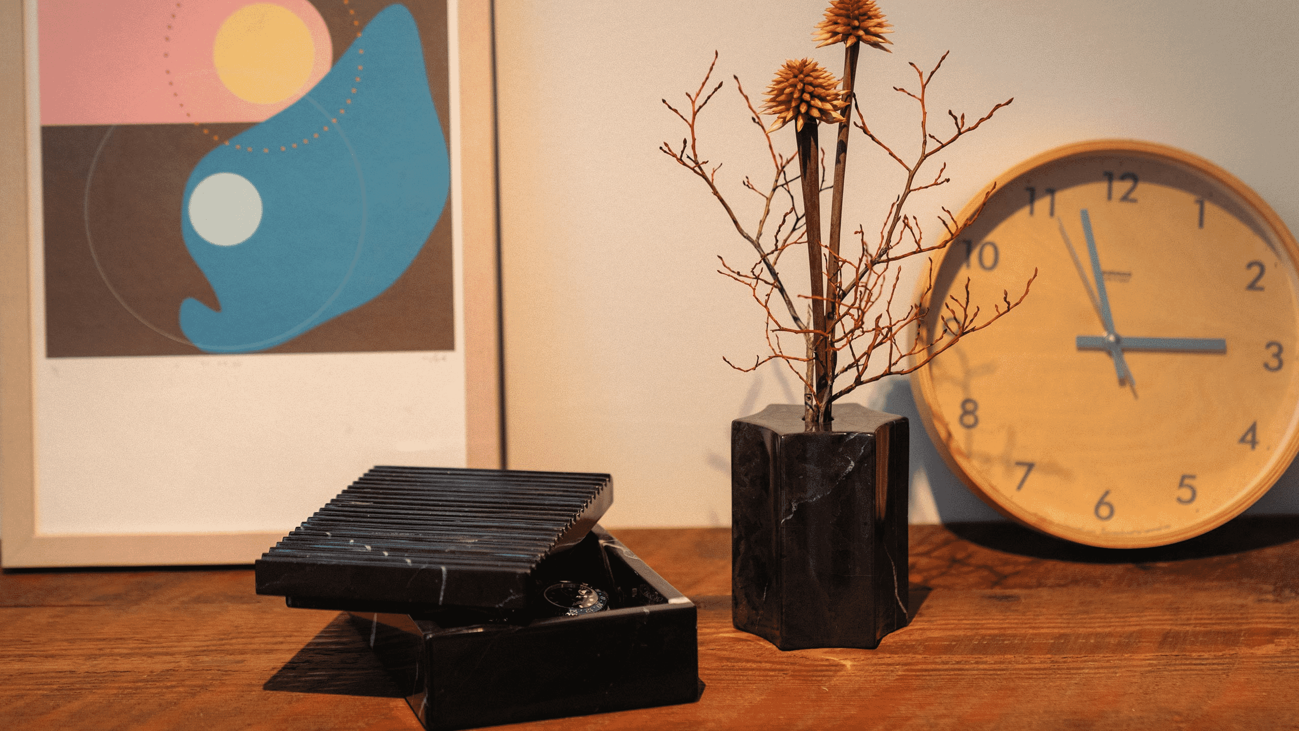 Apapacho World: Vase/Bookend Marble Black